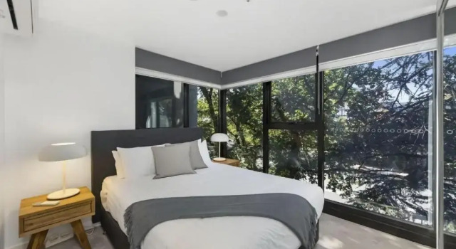 Апартаменты Accommodate Canberra Midnight Apartments