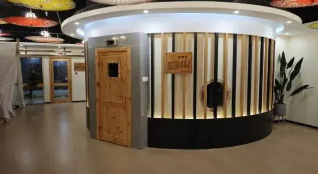 Qinglong Hot Spring Hotel, Rezervovat Hotel Čeng-čou Henan
