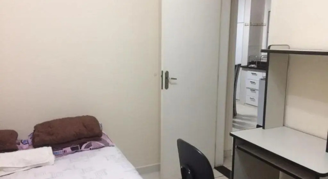 Casa Familiar em Campinas com 2 Quartos, 1 banheiro, 1 vaga para carro