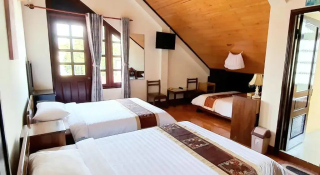 Трёхместный номер Standard с балконом Villa Pink House