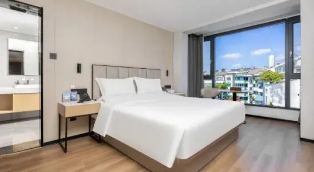 Люкс Executive GreenTree Eastern Hotel (Quzhou Airport & High-speed Railway Station Branch)