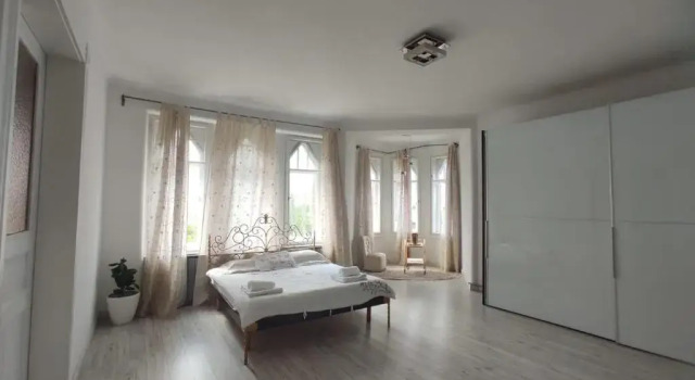 Апартаменты Penthouse in the castle