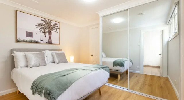 Ultimo 1 bed. furnished house w parking