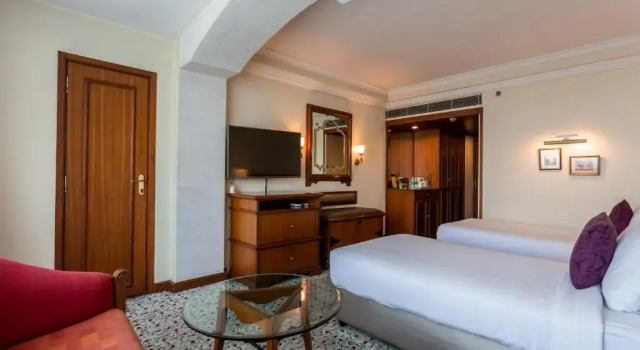 Двухместный клубный номер Standard The Maya Hotel