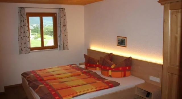 Ferienhaus Lorenzin, Book Hotel Hotels in Vorarlberg with Parking, Parking