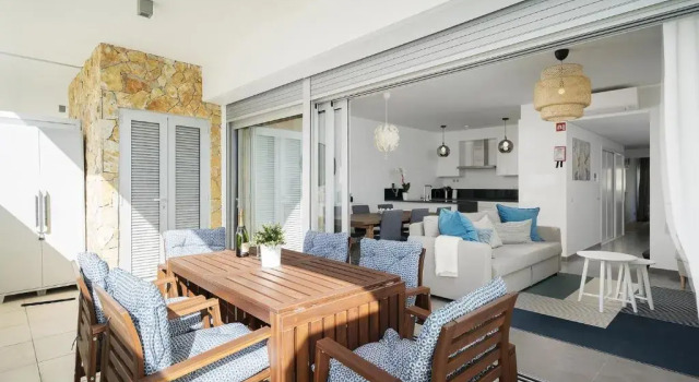 Апартаменты Modern 2 Bed Apartment - Albufeira - Roof Top Pool