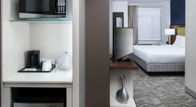 Люкс Springhill Suites by Marriott Alexandria Old Town/Southwest
