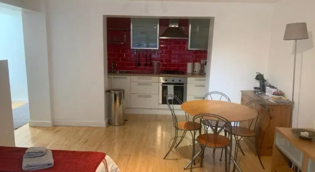 Апартаменты Cozy 1 Bedroom Basement Flat