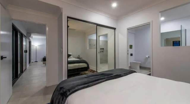 Onestep Airlie Retreat, Забронировать Отель Отели Whitsundays с парковкой, Парковка