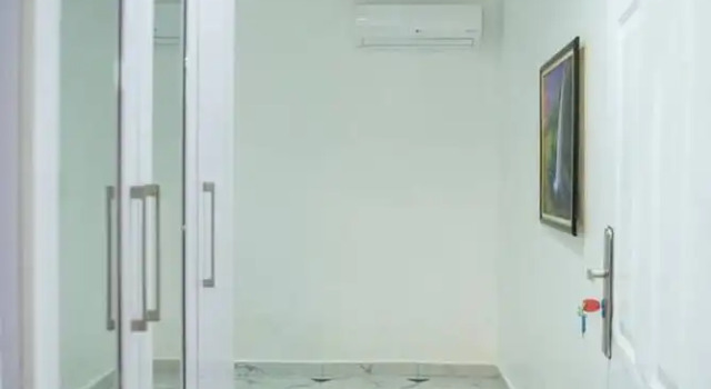 Lovely One-bed Apartment Located in Abuja, Prenota Appartamento Hotel a Bwari con parcheggio, Parcheggio