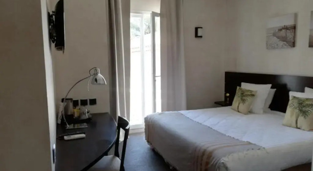 Номер Superior Logis Hôtel Synaya