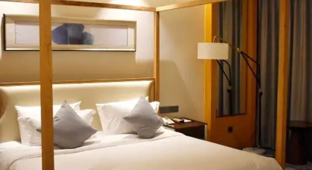 Люкс Deluxe Jingcheng Shenhang International Hotel