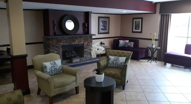 OYO Hotel Phenix City Central, Rezerwuj Hotel Hotele w Phenix City z parkingiem, Parking
