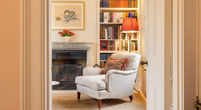 London Living 3 Bedroom Home in Chelsea, Забронировать Дом для отпуска Виллы Лондона, рядом с Здание «Мишлен Хауз», Вилла