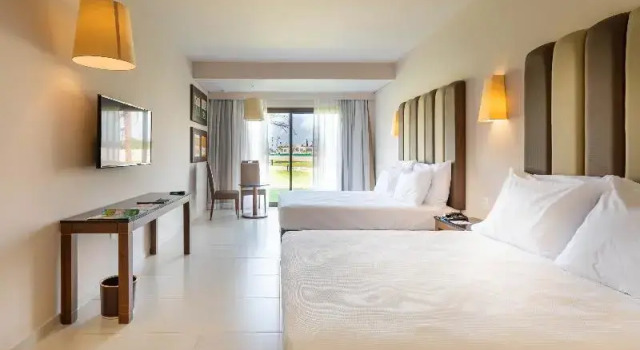 Четырёхместный семейный номер Standard с балконом Vila Galé Resort Touros - All Inclusive