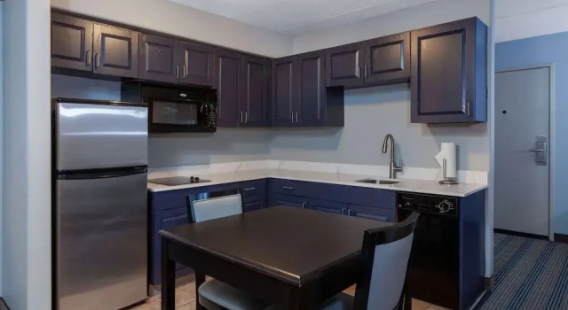 Люкс c 1 комнатой AmericInn by Wyndham Peoria