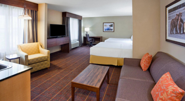 Двухместный люкс Holiday Inn Express Hotel & Suites Brainerd-Baxter by IHG