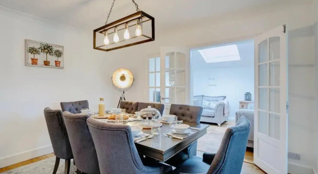 Коттедж Norfolk Luxe Beach House Sleeps 8 Dog Friendly