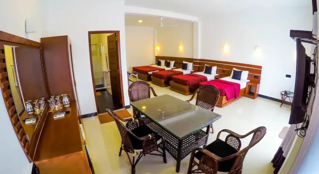 Номер Standard Hotel Sunrich Kandy