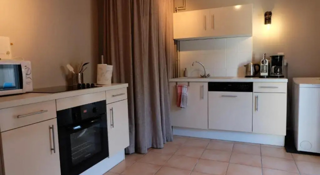 Très bel appartement (40m²) avec piscine privative, Забронировать Апартаменты/квартира Отели Перпиньян с бассейном, рядом с Кампо Санто, Бассейн