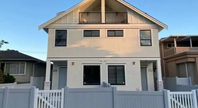 Four bed rooms new lovely duplex, Book Hotel Vancouver 