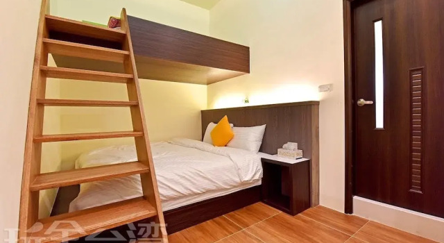 Четырёхместный номер Deluxe с балконом Three days and two nights B&B