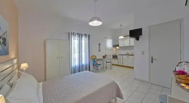 Aparthotel 3 Stars Finikas