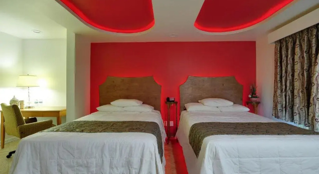 Run of House Romantic Inn & Suites
