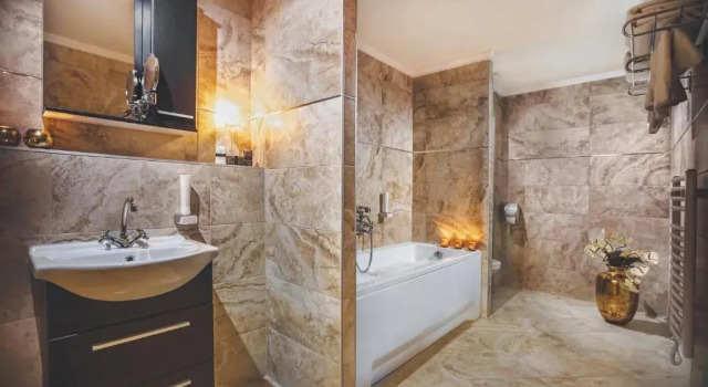 Люкс Komló Hotel Gyula