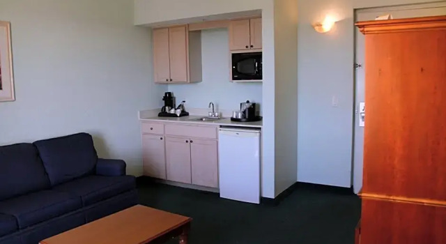 Двухместный люкс Cocoa Beach Suites Hotel