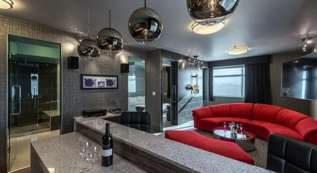 Hotel Clique Calgary Airport