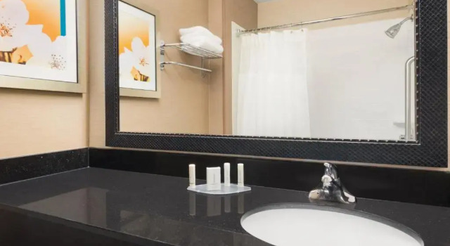Студия Amerivu Inn and Suites