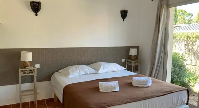 Villas CALA CORSA 4 Chambres - CALA ROSSA Porto-Vecchio - Villa entièrement climatisée à 5 minutes à pied de la plage Cala Rossa, Rezervasyon Villa Lecci Korsika
