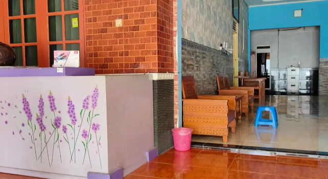 Hotel Keluarga Mekar Jaya Syariah Near UNS Solo, Boek Hotel Karanganyar Central Java