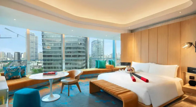 Двухместный номер Wonderful с видом на город W Shanghai - The Bund
