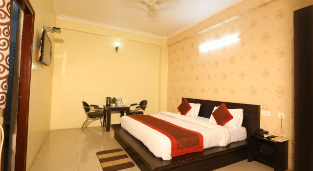 Двухместный номер Deluxe Hotel Nexus l Hotels In Charbagh Lucknow