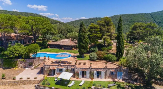 Villa Acciale With Heated Swimming Pool Sea View and Parking
