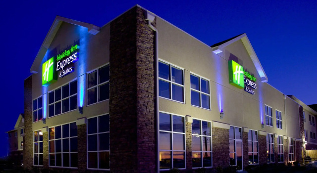 Holiday Inn Express & Suites Rapid City by IHG, Забронировать Отель Рапид-Сити Black Hills National Forest