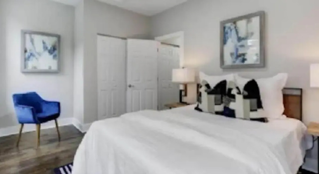Elegant Washington DC 3 Bedroom Victorian Row House 6 Guests, Забронировать Отель Northeast Вашингтон, рядом с Говардский университет