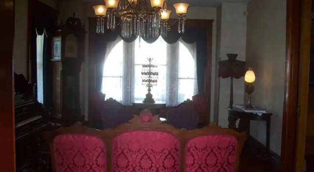 Hermansader's Victorian Mansion, Book Hotel Hoteller i Columbia med parkering, Parkering