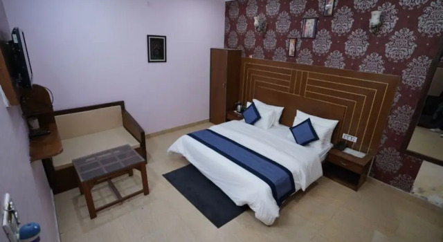 HR Dukes Den Resort, Rezerwuj Ośrodek wypoczynkowy Hotele w Uttarakhand z basenem, Basen