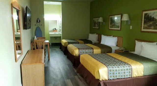 Трёхместный номер Classic Quality One Motel