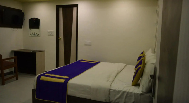 Номер Standard Hotel Opera Inn near Central Bus Stand