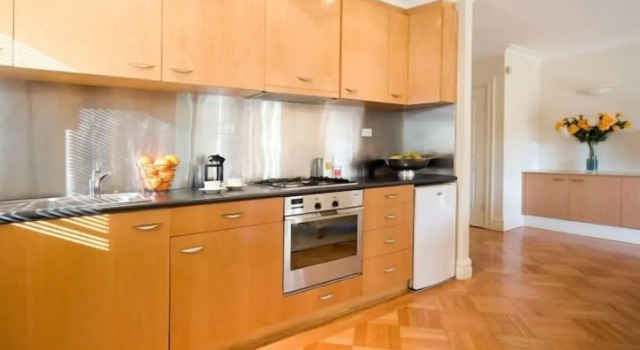 Люкс с балконом Lakeside Suites 2