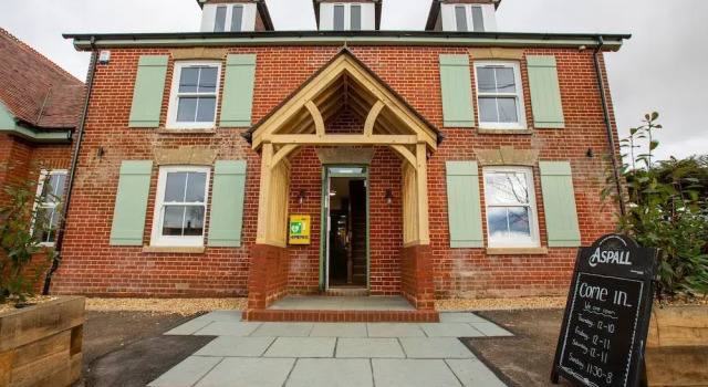 Woodfalls Inn, Забронировать Гостевой дом Редлинч Уилтшир