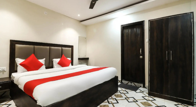 OYO 62485 Hotel City Palace