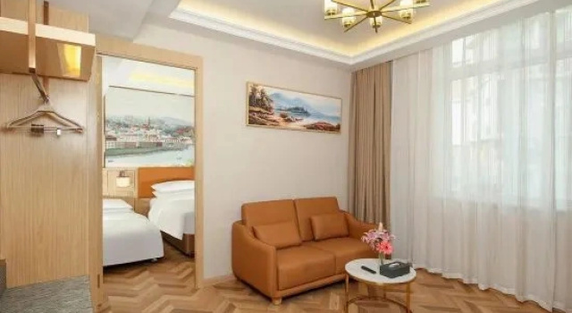 Люкс Vienna Hotel Yibin Lingang Second Hospital