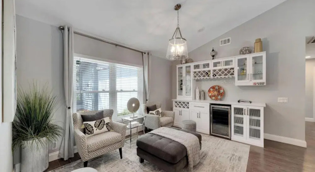 1331 Normandy Cir, Rezerwuj Dom wakacyjny Wille w Pinellas County, Willa