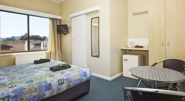 Alpine Resort Motel, Забронировать Мотель Отели Джиндабайн 3 звезды, рядом с Озеро Джиндабайн, 3*