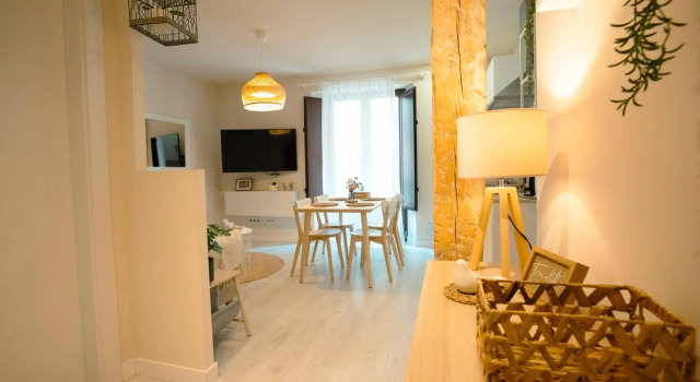 BURGO DE OSMA UXAMA LUXURY APARTMENTS sl, Book Lejlighed Osma Castile and Leon